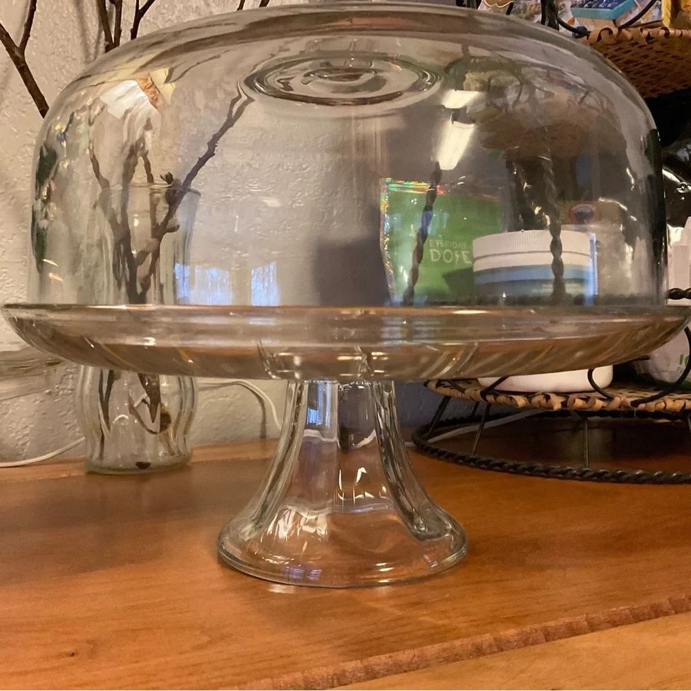Vintage Glass Cake Plate and Cover - Picture 4 of 4